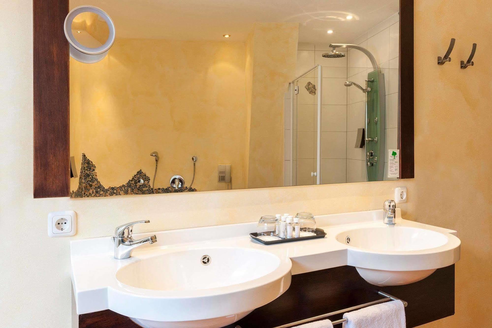 Bristol Hotel Бад Кисинген Екстериор снимка